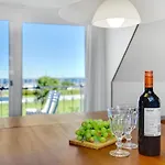 Casa vacanze Cozy In With Kitchen *