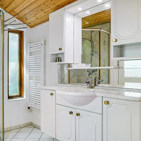 Cozy In With Kitchen Holiday home